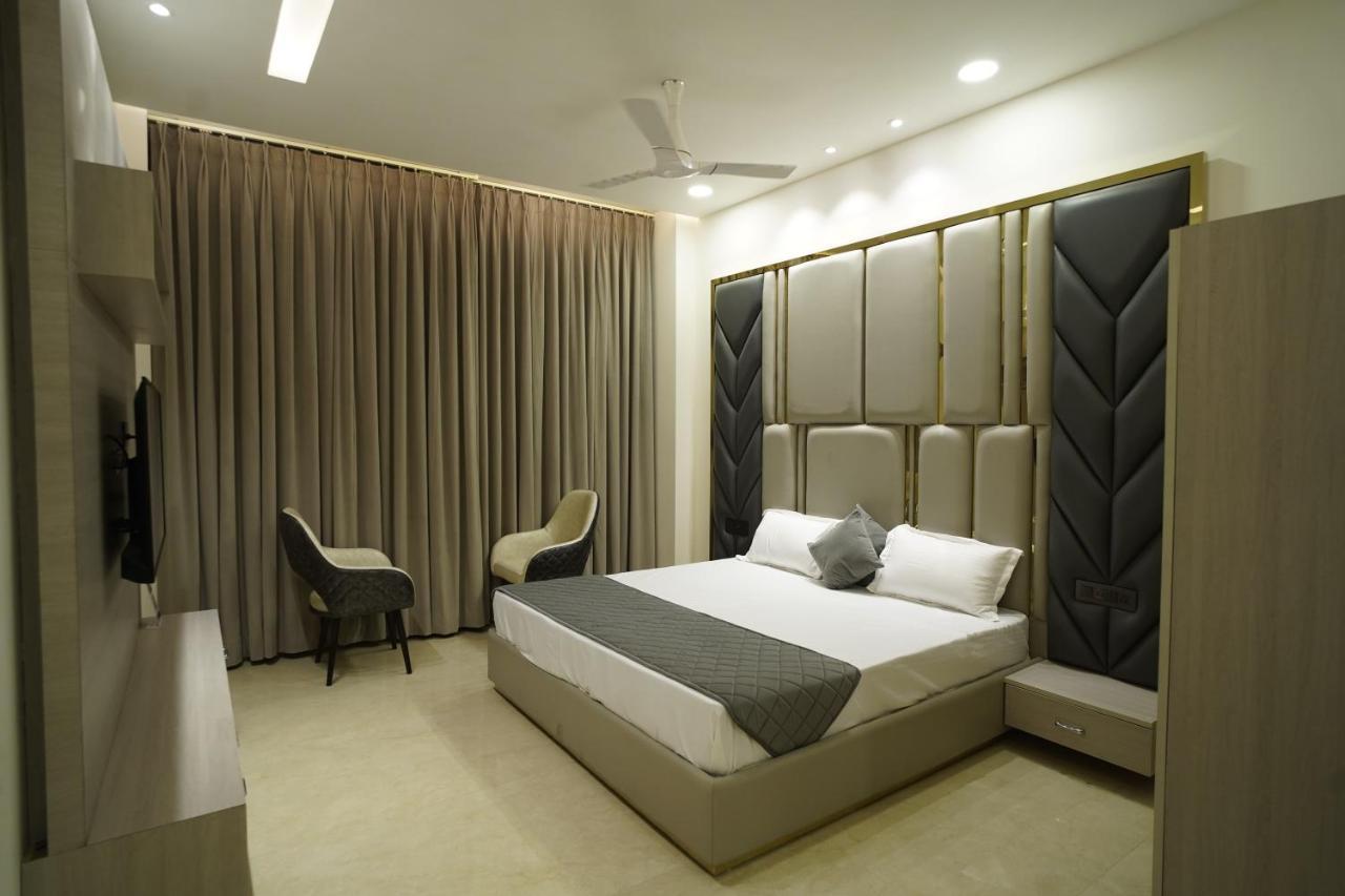 Ovel Hotel Ludhiana Habitación foto